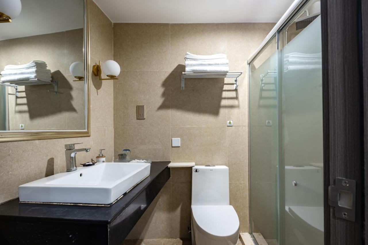 Wenhao Seaview Hotel Sanya Exterior photo